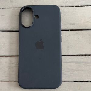 Apple Midnight Silicone Case 16